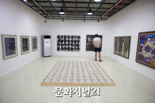 [MJ포토] 관람객 시선 사로잡는 백공미술관의 다양한 작품