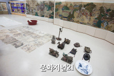 [MJ포토] 백공미술관에 전시된 박종용 화백의 조각 작품