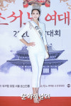 [MJ포토] 소서노 여대왕 심사위원 정진, 자체발광 비주얼