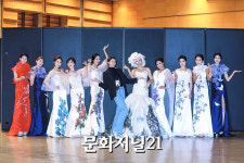 무브엠 쇼비즈 김소영 대표 시니어 모델들에게 좋은 무대 기회 주고 파