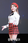 [MJ포토] 아이씨유 나예, 과즙미 넘치는 미타민 요정(영화인의 날)