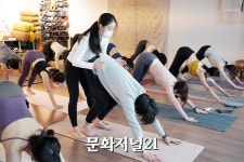 [MJ포토] 하라요가, 하타요가&명상 기부클래스 진행