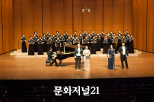 평화의 섬 제주의 밤하늘 수 놓은 남북가곡의밤