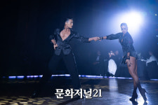 [MJ포토] 댄스스포츠 한국 라틴챔피언의 쇼댄스