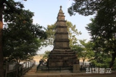 驪江서 세상 어지럽힌 龍의 흔적 보다