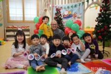 조계사 어린이집의 Xmas 파티 오늘 스님이 산타!