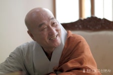 해인동문장학회 6대 이사장에 일면 스님