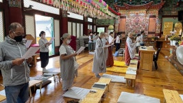울산 서장사, 경전 독송으로 정진