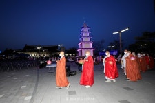 전북도 봉축위 부처님 오신날 봉축기원탑 점등