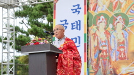 충주불교사암聯, 탑돌이로 국태민안 발원