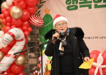 산타 스님, 지역사회에 사랑을 전달