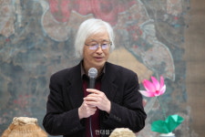 땅설법과 세계 불교 속강 면면 살피다