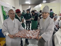 아산사암聯, 아산상록회와 동지 팥죽 나눔