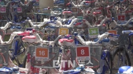 캄보디아 산골 마을에 나눈 자전거