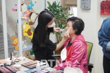 용호복지관, 부산경찰사진동우회와 만복사진관 개최