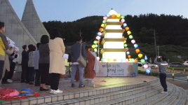 거제불교사암련 서문삼거리에 봉축탑 점등