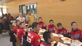 중현스님의 행복한 피자가게‥나주 세지중학교 야구부 초청