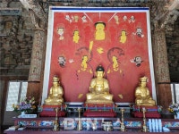 양산 신흥사, 석조석가여래삼존좌상 및 복장유물 보물 지정 예고