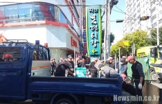  수성구청, 지산 목련시장 노점 철거 행정대집행…노점상인 반발 지속 