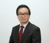 [인터뷰] 가을빛의 종착역 남해에 숨은 가슴 따뜻한 이지미조힐링리조트 김종민 대표