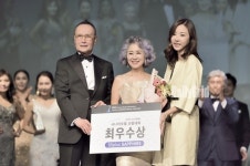 KMA시니어모델선발대회, 시니어 여자모델 최우수상 최애리, J Actors 수상