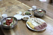 [전국맛탐방] 강원도 정선5일장 방문, 맛집에서 지역 특산물로 만든 메밀막국수 즐길 수 있어