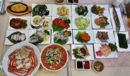 [전국맛탐방] 속초 동명항 횟집, 푸른 동해바다와 함께 즐기는 제대로 된 회 한 접시