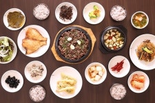 [전국맛탐방] 경주여행, 캘리포니아비치에서 물놀이 후 한정식 맛집에서 식사를 즐기면 금상첨화