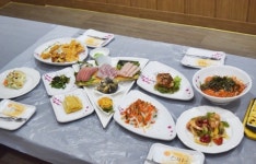 [미식산책] 설 연휴, 가족과 떠나는 원주 여행 … 겨울 별미 대게 맛집도 필수 코스