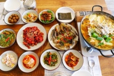 [맛가이버] 안면도의 별미 게국지, 그 맛을 도심에서 즐길 수 있는 대전 게국지 맛집은?