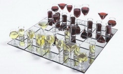 [SNS로 알아보는 요리 세상] <25> 와인 체스?! 보드게임과 술을 동시에 즐길 수 있는 상품 화제!