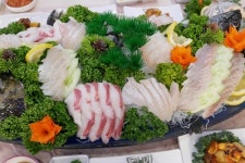 [맛가이버] 추석연휴, 속초 여행 시 푸짐함으로 인기를 누리는 맛집 왕건 횟집 눈길