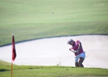 [포토-KLPGA] 금호타이어, 장하나 그린 주변 어프로치샷