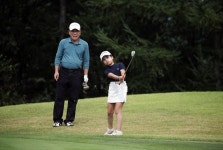 [포토-KPGA 볼빅 패밀리 골프대회] 단젤라 샤넬의 7번홀 어프로치샷