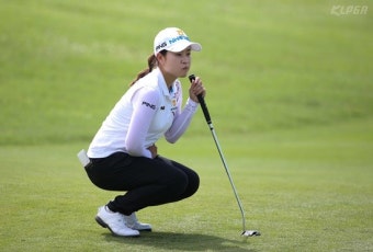 [KLPGA] 효성 챔피언십 2R, 박민지 단독 선두...최종전이어 개막전 우승 보인다