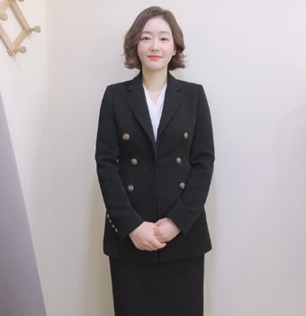 '하차 요구' 박진희, 횡령 혐의자 행사 진행…