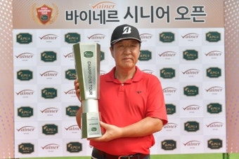[2019KPGA 챔피언스투어] 시니어오픈, 권오철 연장 접전 끝에 우승...10승 달성