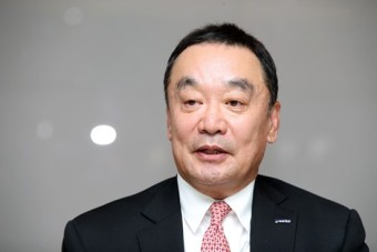 코오롱그룹 이웅열 명예회장, 인보사 의혹 무죄 판결 받아 법정판결과 기업 경영 안정에 주목
