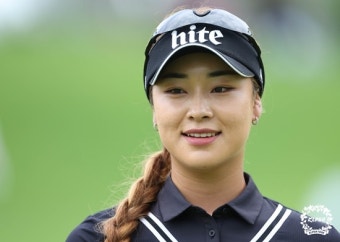 KLPGA 투어, 윤이나 사흘 연속 단독 선두 