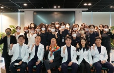 밝은누리안과병원, 독일 뮌헨대학 엘리자베스 교수 초청 강연