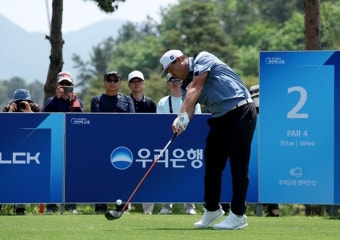 [포토-우리금융 챔피언십] 임성재의 2번홀 드라이브샷