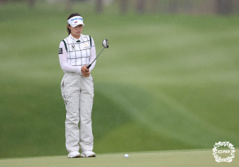 박주영, KLPGA 셀트리온 마스터즈 2RD 선두… 두 홀 남긴 디펜딩 박민지 선두권