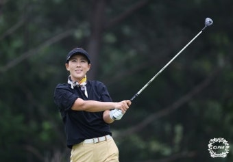 KLPGA 챔피언스투어, 홍진주 시즌 첫 우승...통산 3승 달성