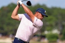 LIV 골프 디섐보, 124회 US 오픈 3RD 3타 차 선두… 김주형 공동 9위