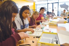 테크놀러지·비즈니스에 관심 많은 청소년 모임