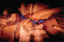 시간과 공간 너머 존재의 의미 담다