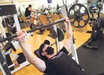 타운 스파·스포츠센터 일제히 문 열어