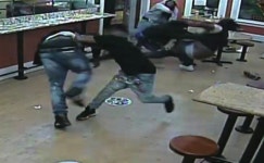 산호세 식당 난투극 제지중  경찰 총격...20대 부상