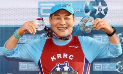 세계 6대 마라톤 완주 ‘식스스타 메달’
