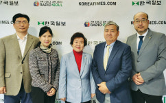 모범 봉사단체 ‘충청향우회’ 양분… 회장이 2명